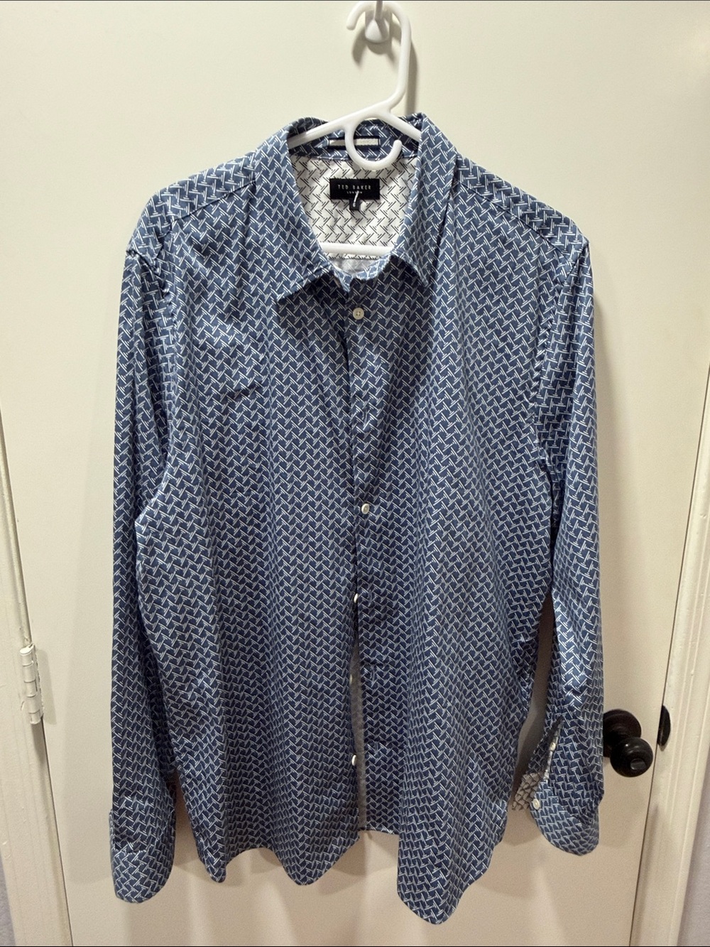Ted Baker Navy & White Micro-Pattern Long-Sleeve Button-Down Shirt